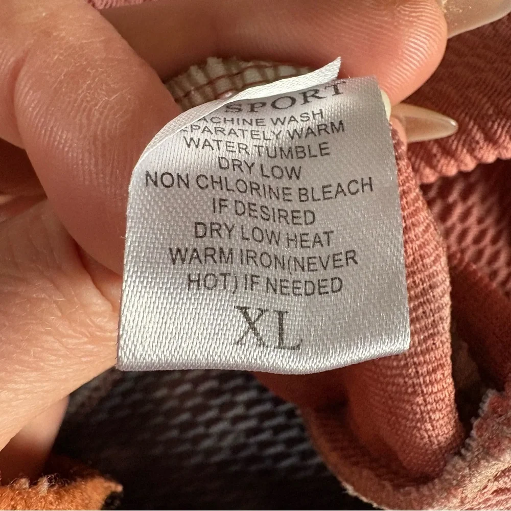 AQ-Sport XL Tie-Dye Hoodie in Pink, Peach, and Black Waffle-knit - Picture 12 of 12